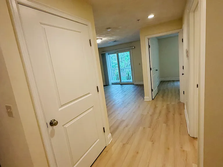 Americana Apartments — Photo 11
