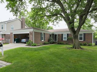 2845 Farmington Rd, Northbrook, IL 60062