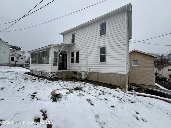 115 W High St, Taylor, PA 18517