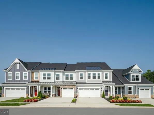 10721 Great Lakes Pl, White Plains, MD 20695