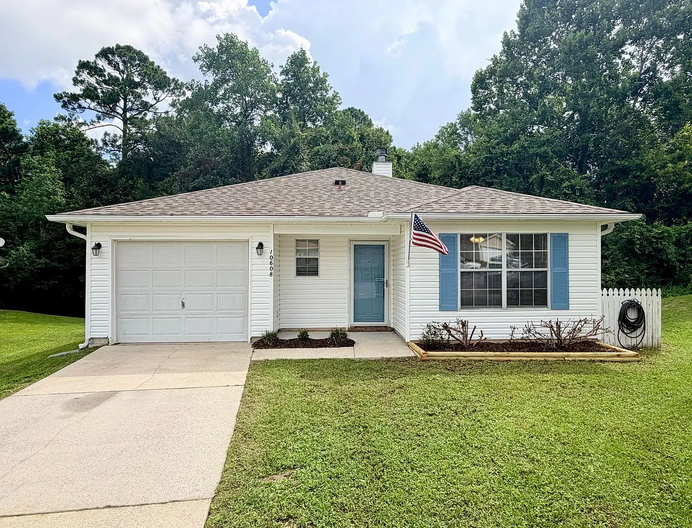 Charming 3-Bedroom Home — Photo 1