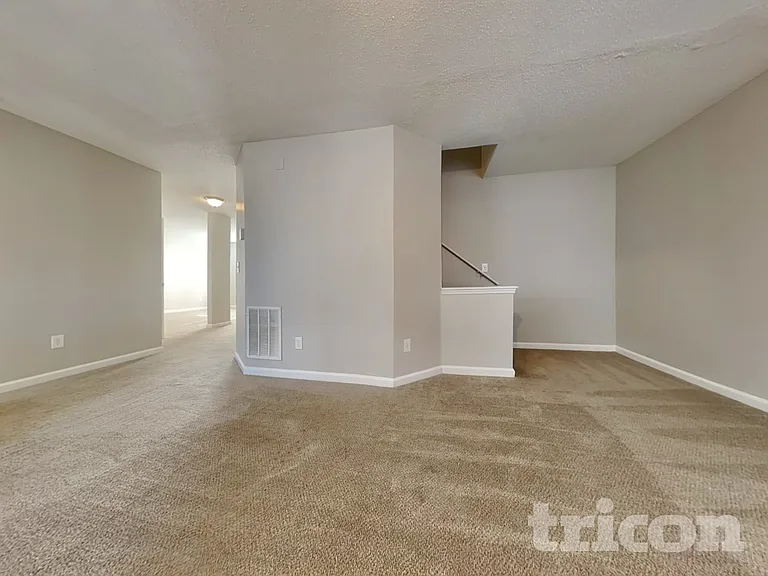 6260 Phillips Lake Way — Photo 7