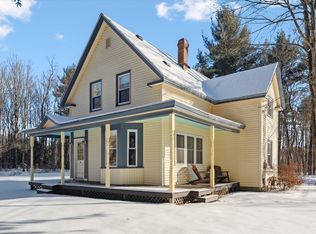 27 Farwell Rd, Tyngsboro, MA 01879