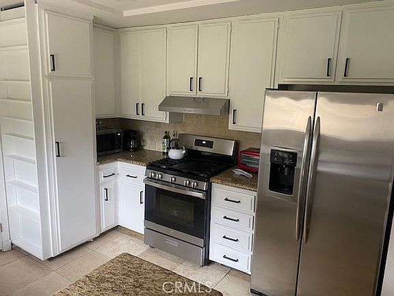 5th image of 1665 N Fillmore Ave