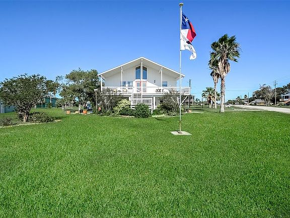 2nd image of 706 Carancahua Blvd