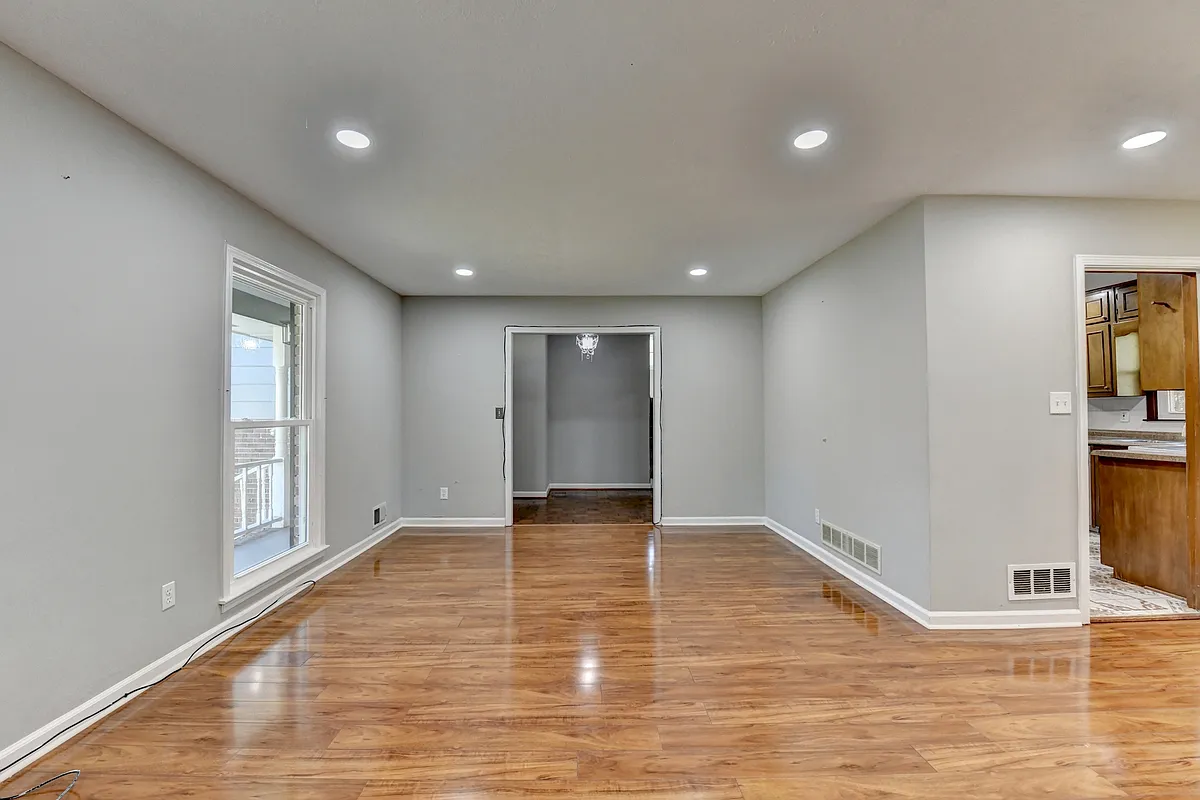 Building Photo - 1249 Renee Dr SW #1