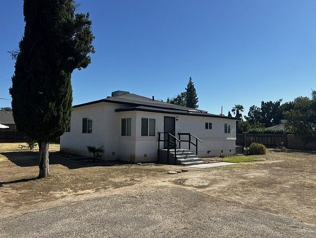 1st image of 6292 N 1st St