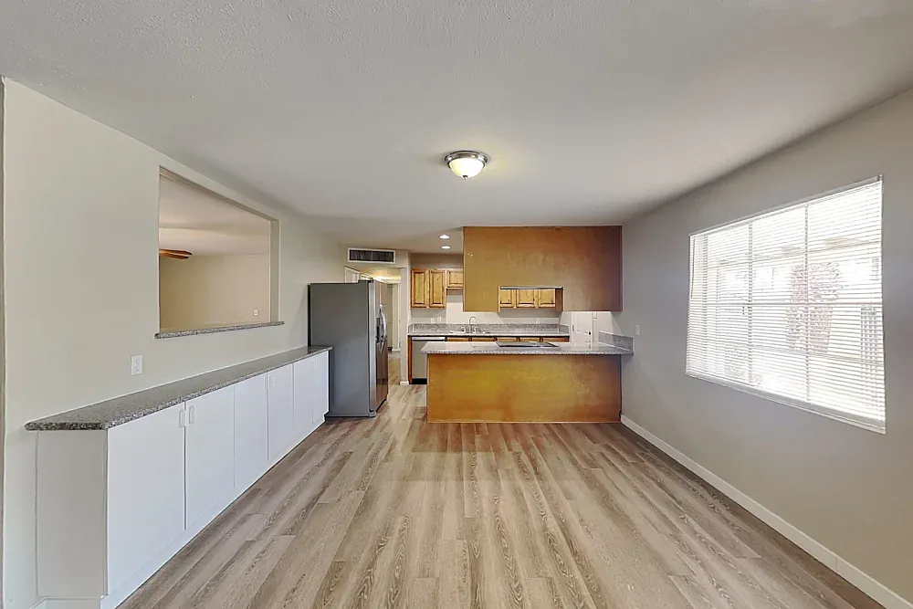 3 bed, 1769 sqft, $1,300 — Photo 3