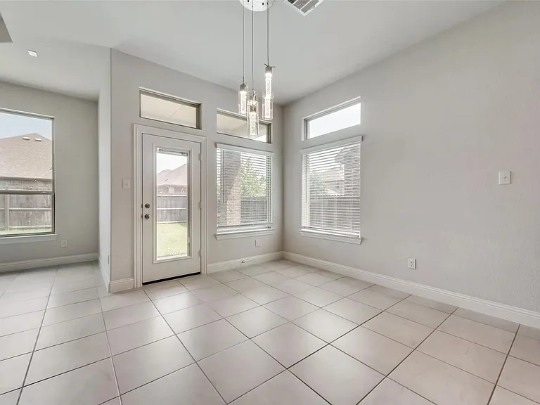 10917 Blaze St — Photo 16