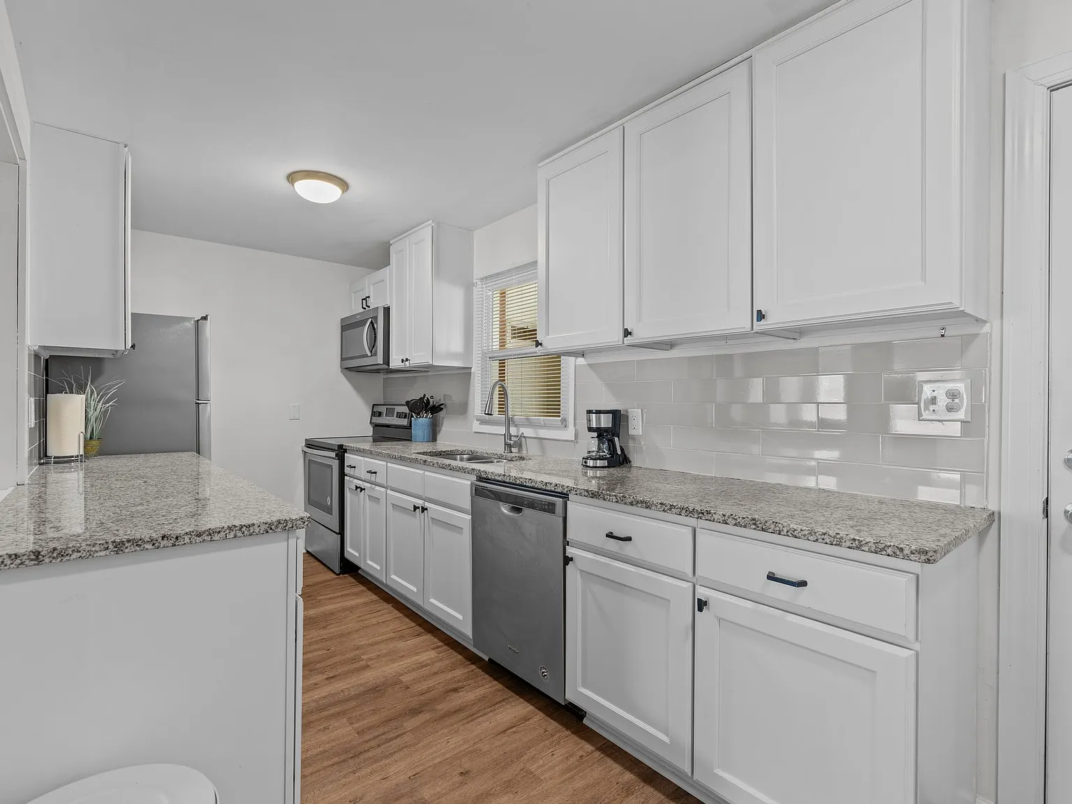 220 Fairson Avenue - 1 — Photo 3