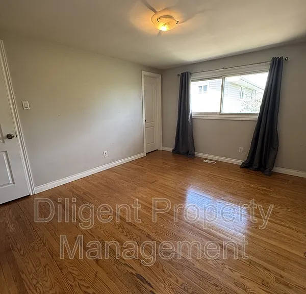 1326 Hopewell Ave #PROPERTY — Photo 13