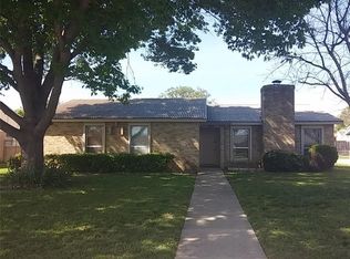 1353 Oakbluff Dr, Lancaster, TX 75146