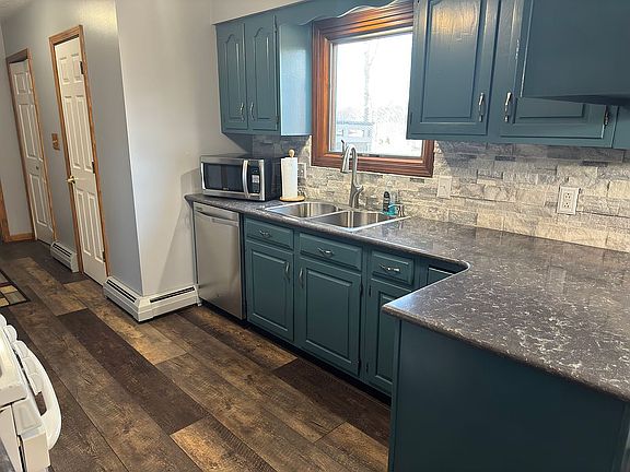 4th image of 2463 Silver Springs Dr