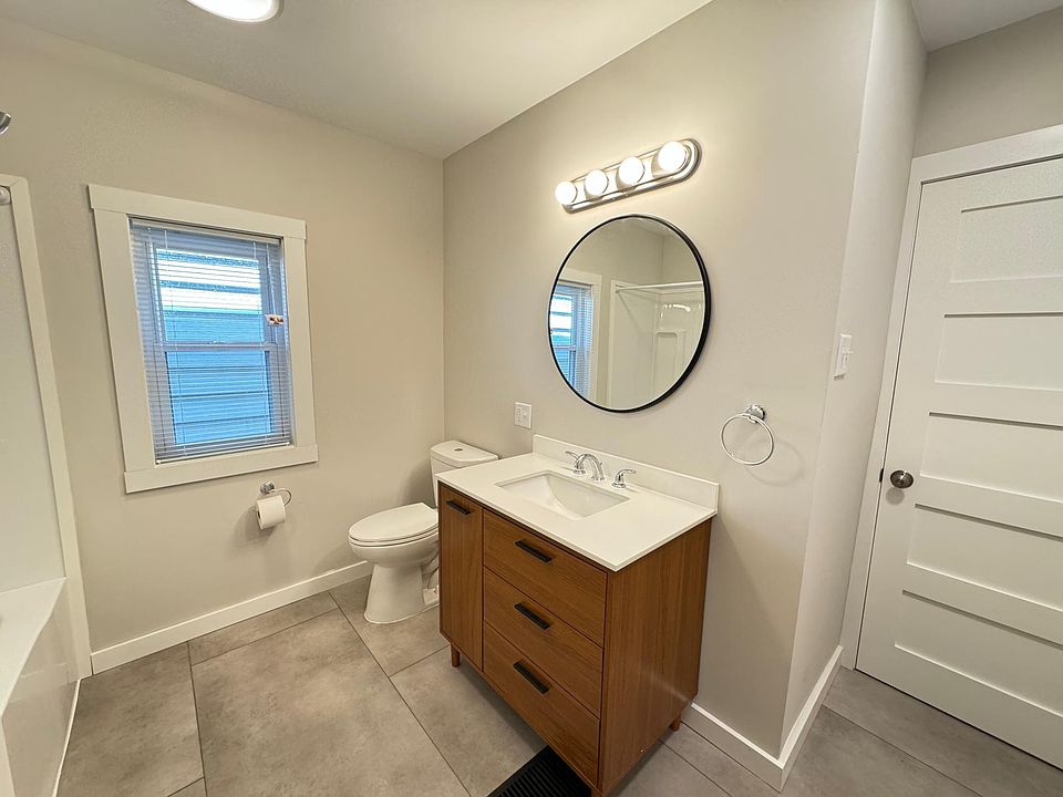 36" vanity with lots of storage!