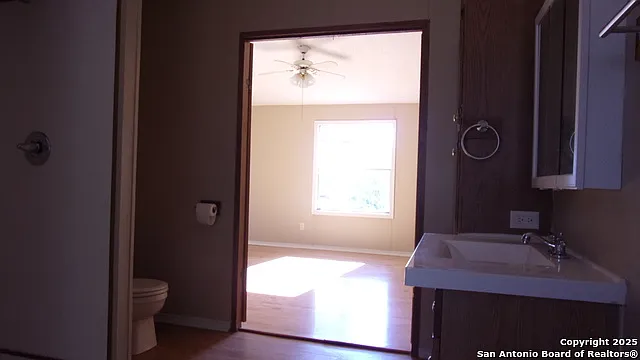252 Sir Winston Dr — Photo 17