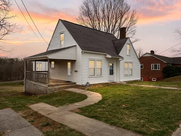 1115 N Main St, Hillsville, VA 24343