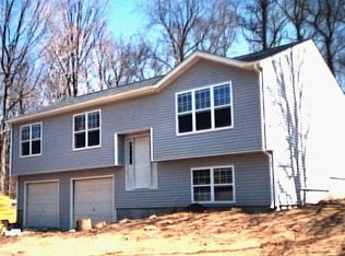 3 Robbins Ct, Milford, CT 06460