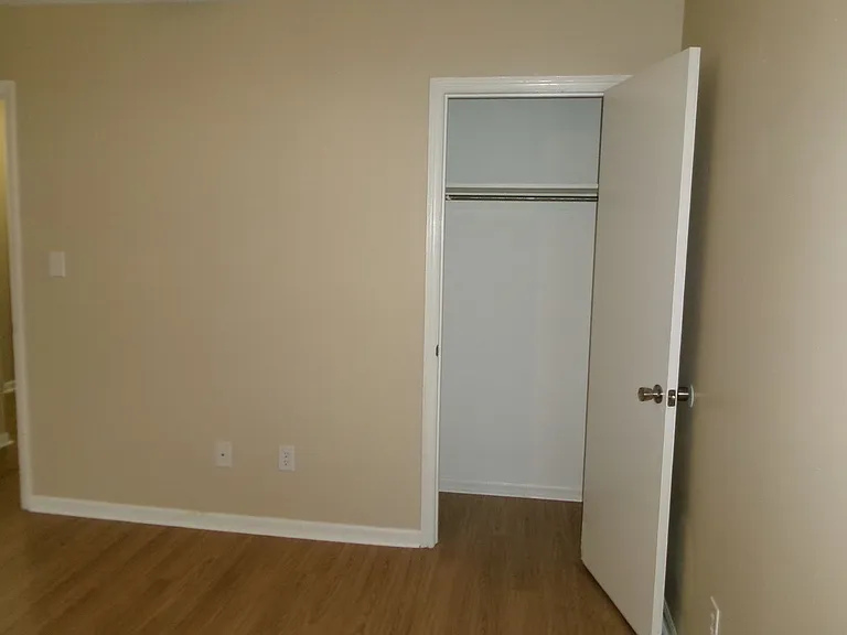 4346 Oak St #D — Photo 17