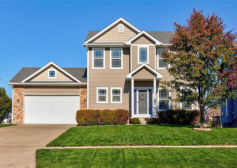 1st image of 2305 SE Leeann Dr