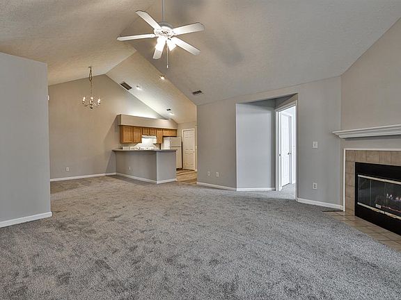 4th image of 8438 Woodreed Dr #12