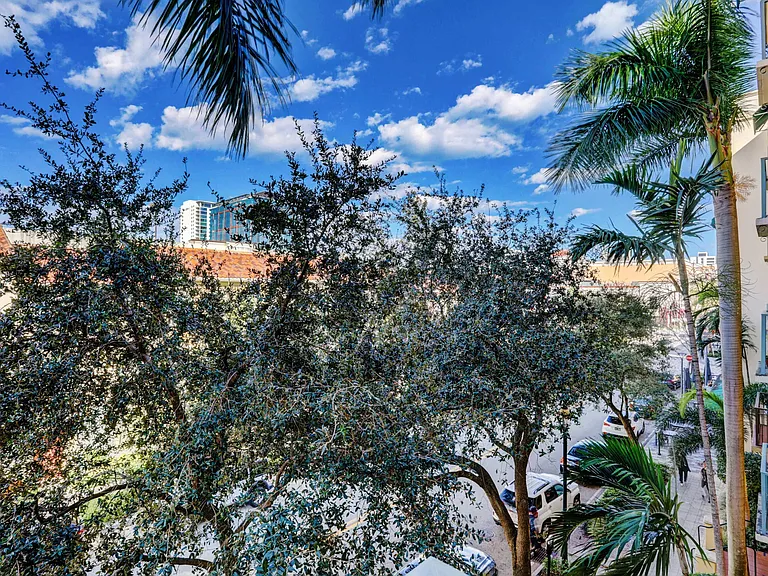 630 Sapodilla Ave #321 — Photo 31
