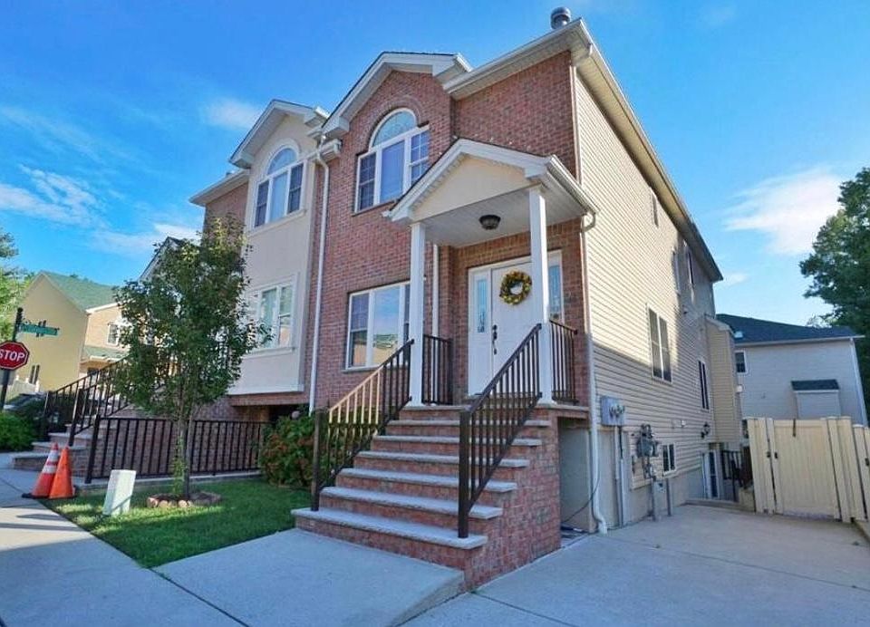 1st image of 16 Malibu Ct #1
