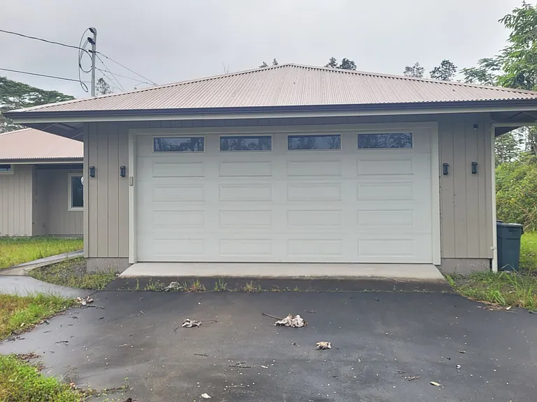 16-1840 34th Ave — Photo 2