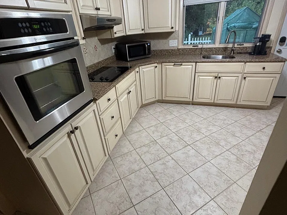 14 Karen Rd