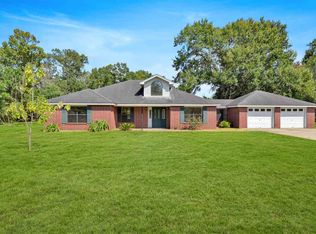 9914 Peck Rd, Lumberton, TX 77657