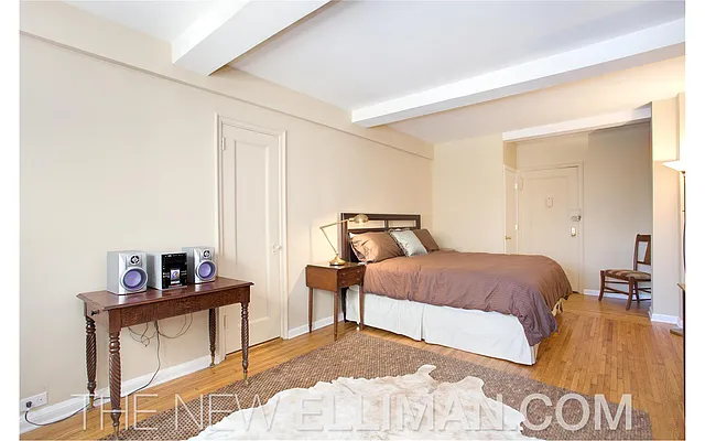 Sold by Douglas Elliman | media 32