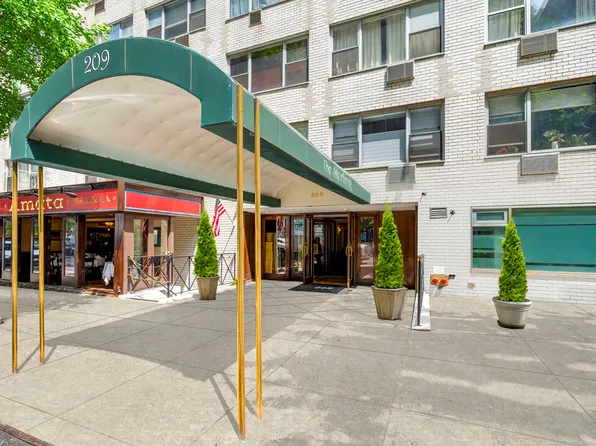 209 East 56th Street image 8 of 8