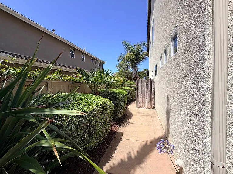 7028 Cinnamon Teal St — Photo 20