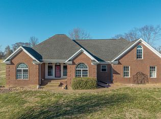 188 Red Barn Rd, Boonville, IN 47601