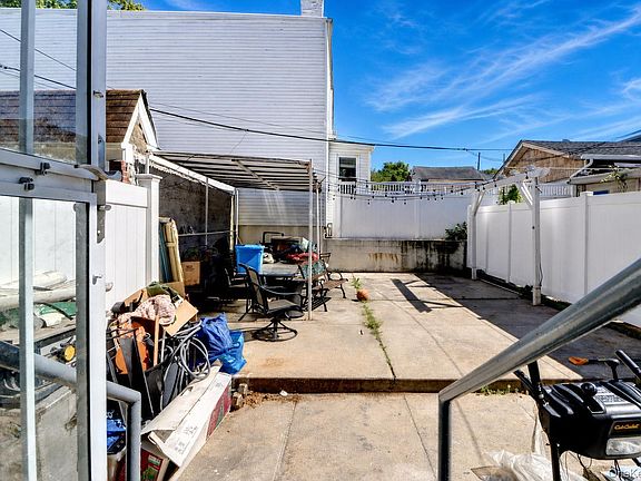 3rd image of 6416 Cooper Avenue