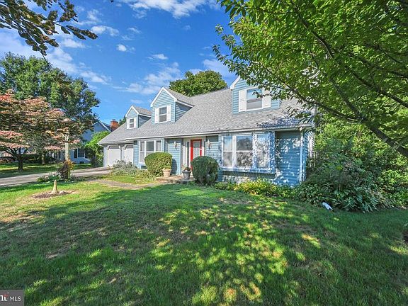 3rd image of 218 Audrey Dr