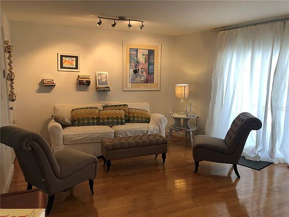 2nd image of 15 Turner St APT 3