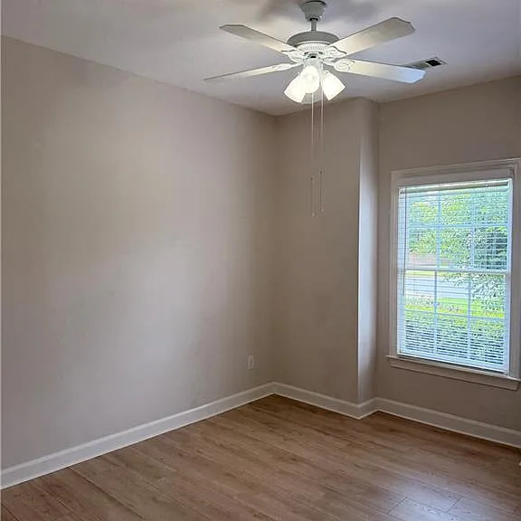 325 North Ct — Photo 16
