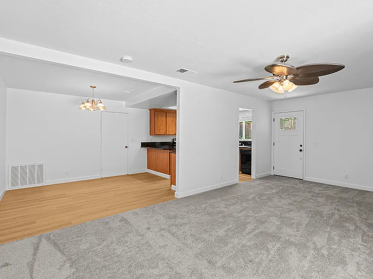 635 Abrigo Ct — Photo 2