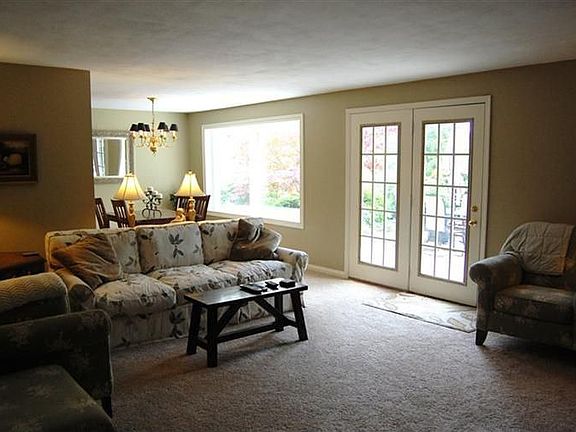 3rd image of 220 Prague Ct