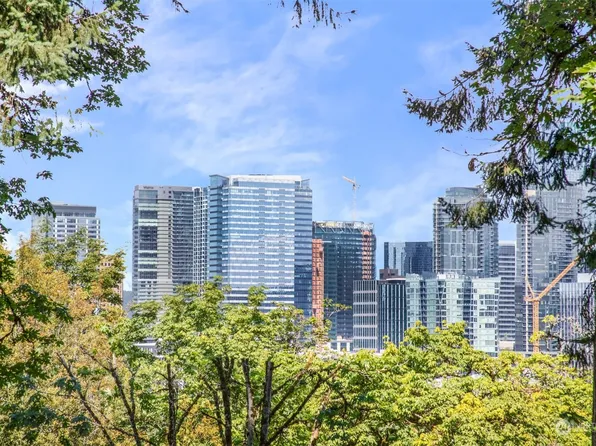 9701 SE 7th Street, Bellevue, WA 98004