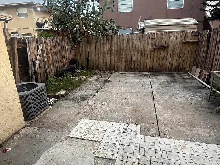 10922 SW 3rd St #B5 — Photo 28