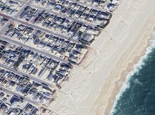 102 E New Jersey Ave, Brant Beach, NJ 08008