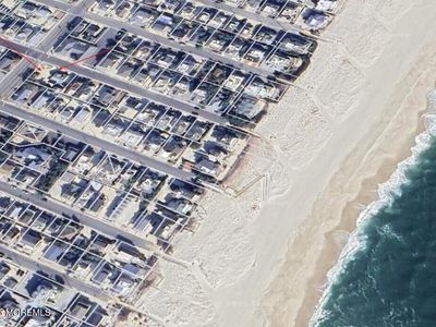 102 E New Jersey Avenue, Brant Beach, NJ, 08008