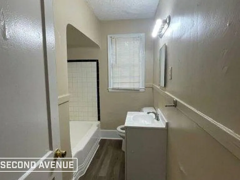 2753 Burns Ave — Photo 8
