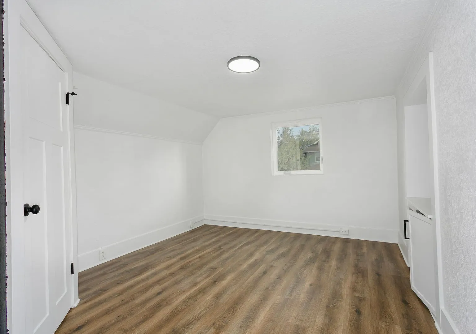 2711 North 8th St — Photo 2