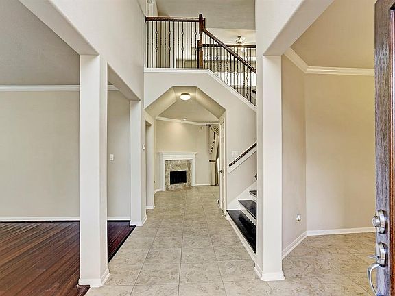4th image of 13903 Normandy Ct