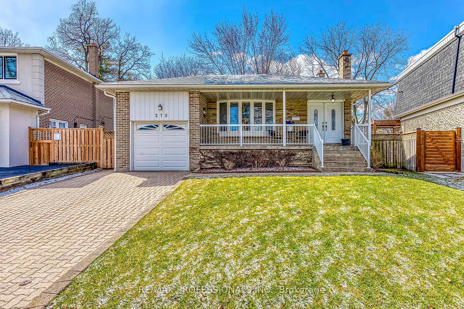 270 Wellesworth Dr photo 1