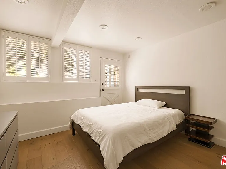 3414 N Knoll Dr — Photo 13