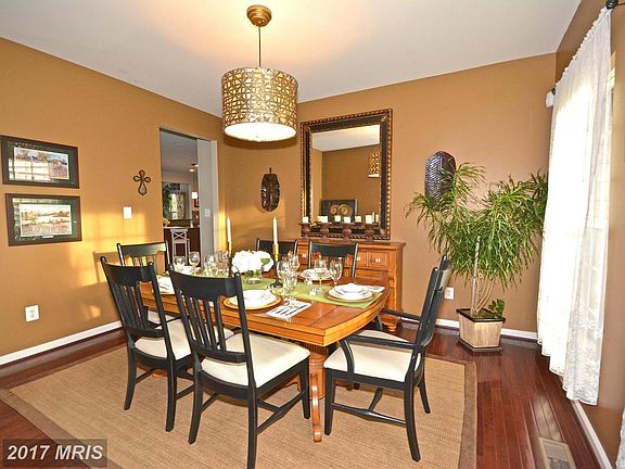 5th image of 7490 Edington Dr