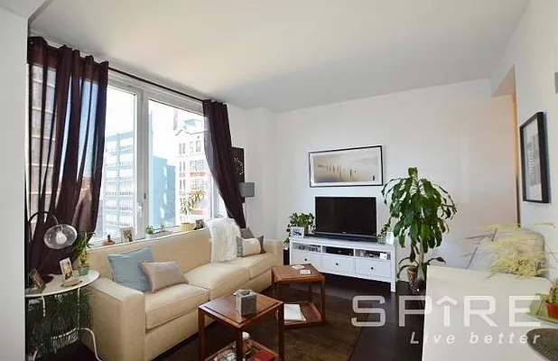 Rented by Spire Group | media 27